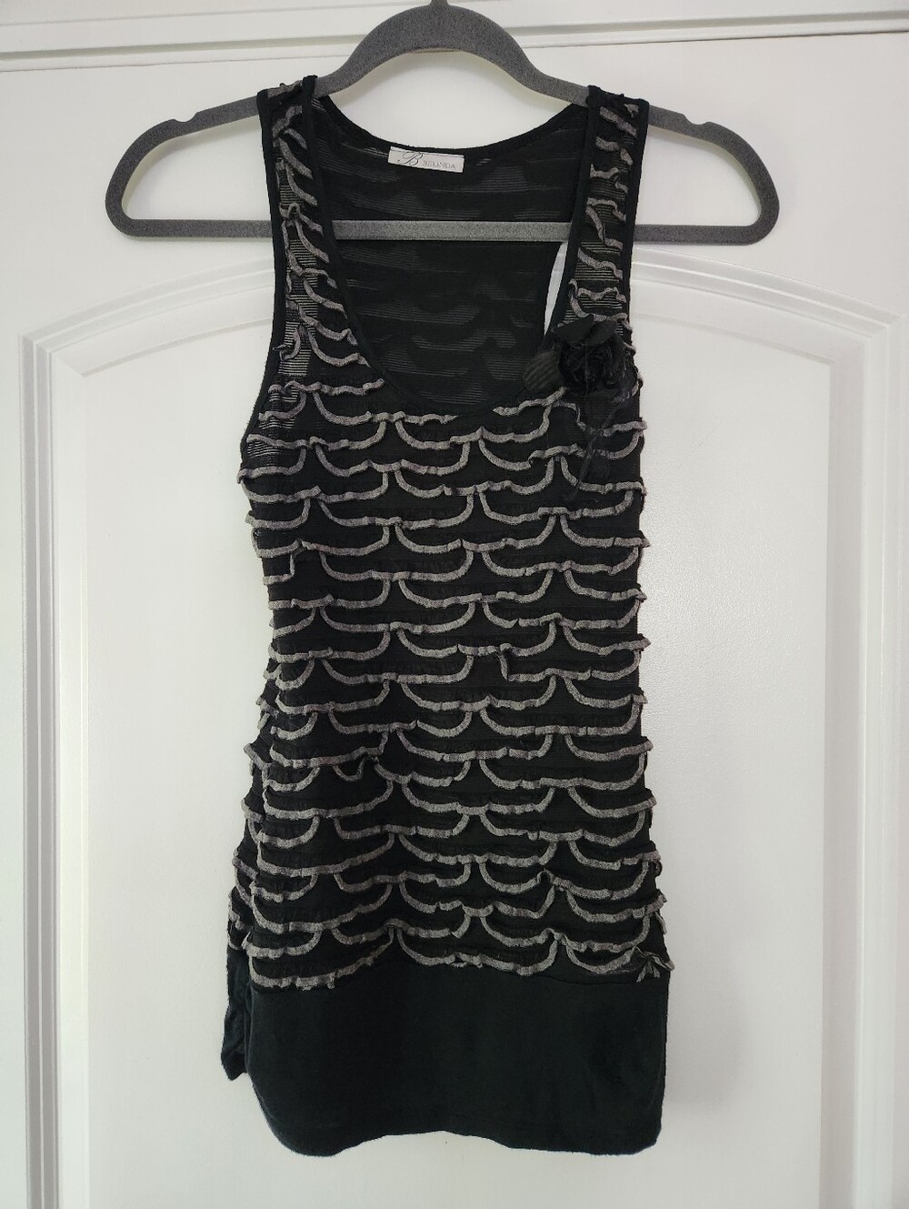 BELINDA BLACK WITH GRAY TRIM RUFFLED SEMI-SHEER TANK TOP WITH ROSE PIN SZ S/M